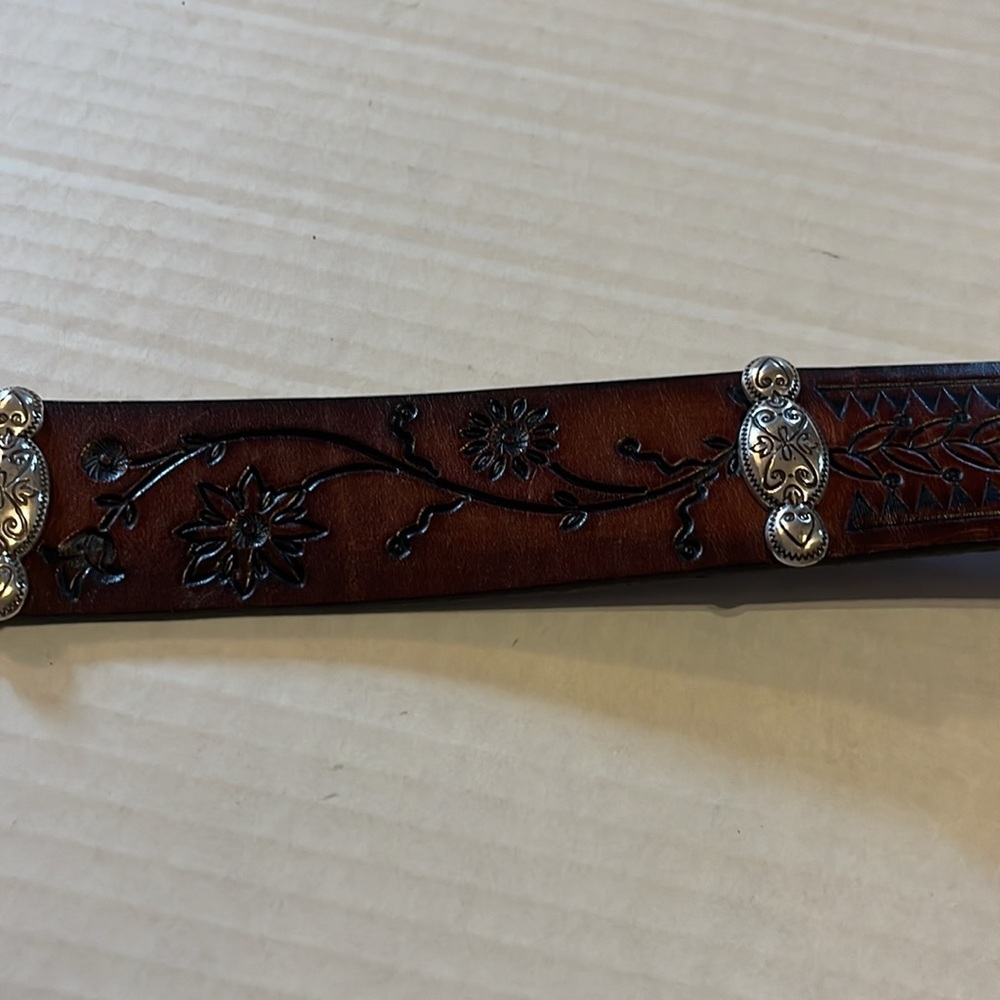 Brighton-M(30)-Brown-leather, embossed, buckle belt. - Picture 4 of 11
